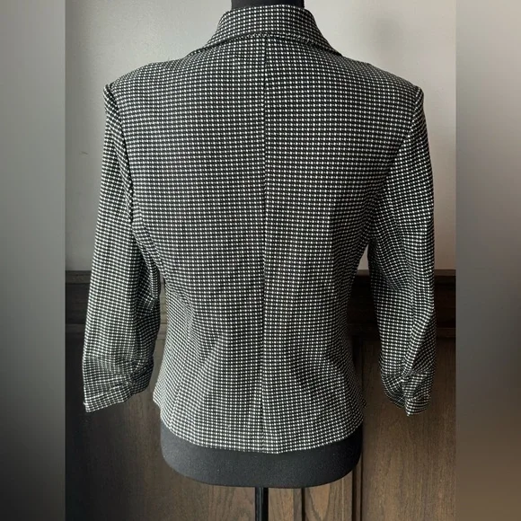 Amanda & Chelsea Classic Black and White Blazer m - Picture 3 of 8